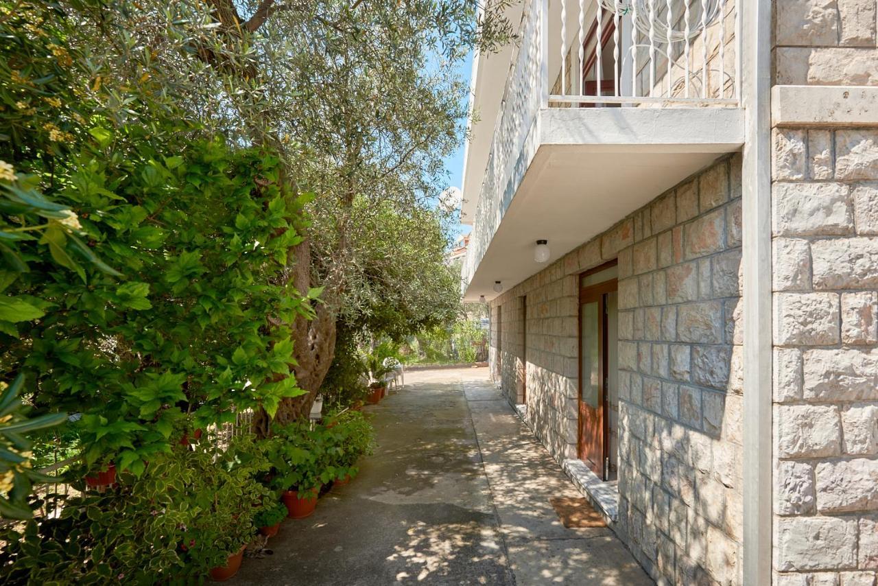 Apartmani Kuca U Maslinama Sveti Stefan Ngoại thất bức ảnh