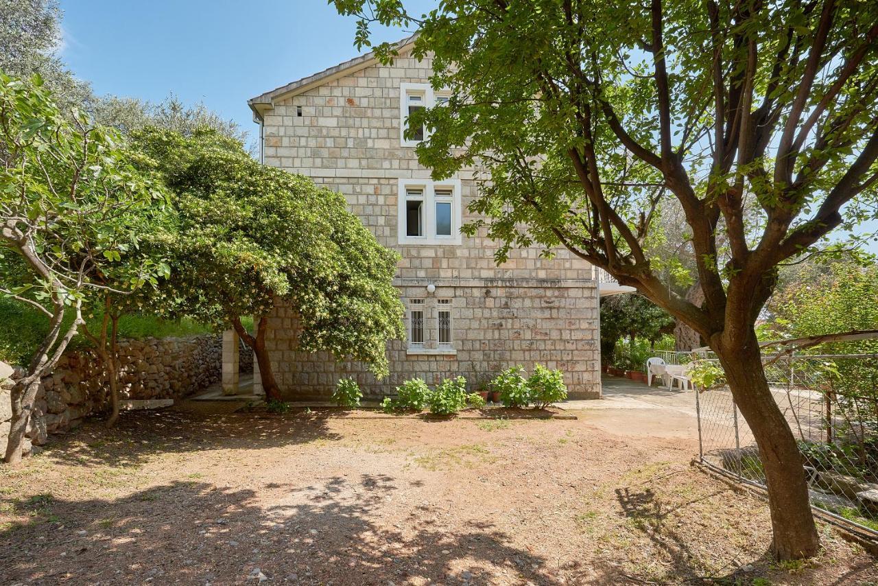 Apartmani Kuca U Maslinama Sveti Stefan Ngoại thất bức ảnh