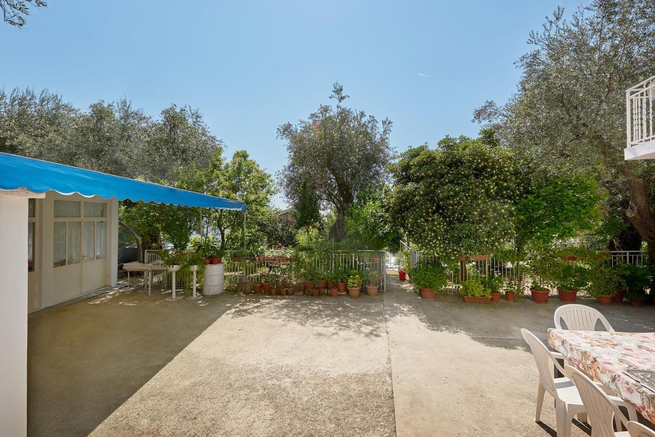 Apartmani Kuca U Maslinama Sveti Stefan Ngoại thất bức ảnh